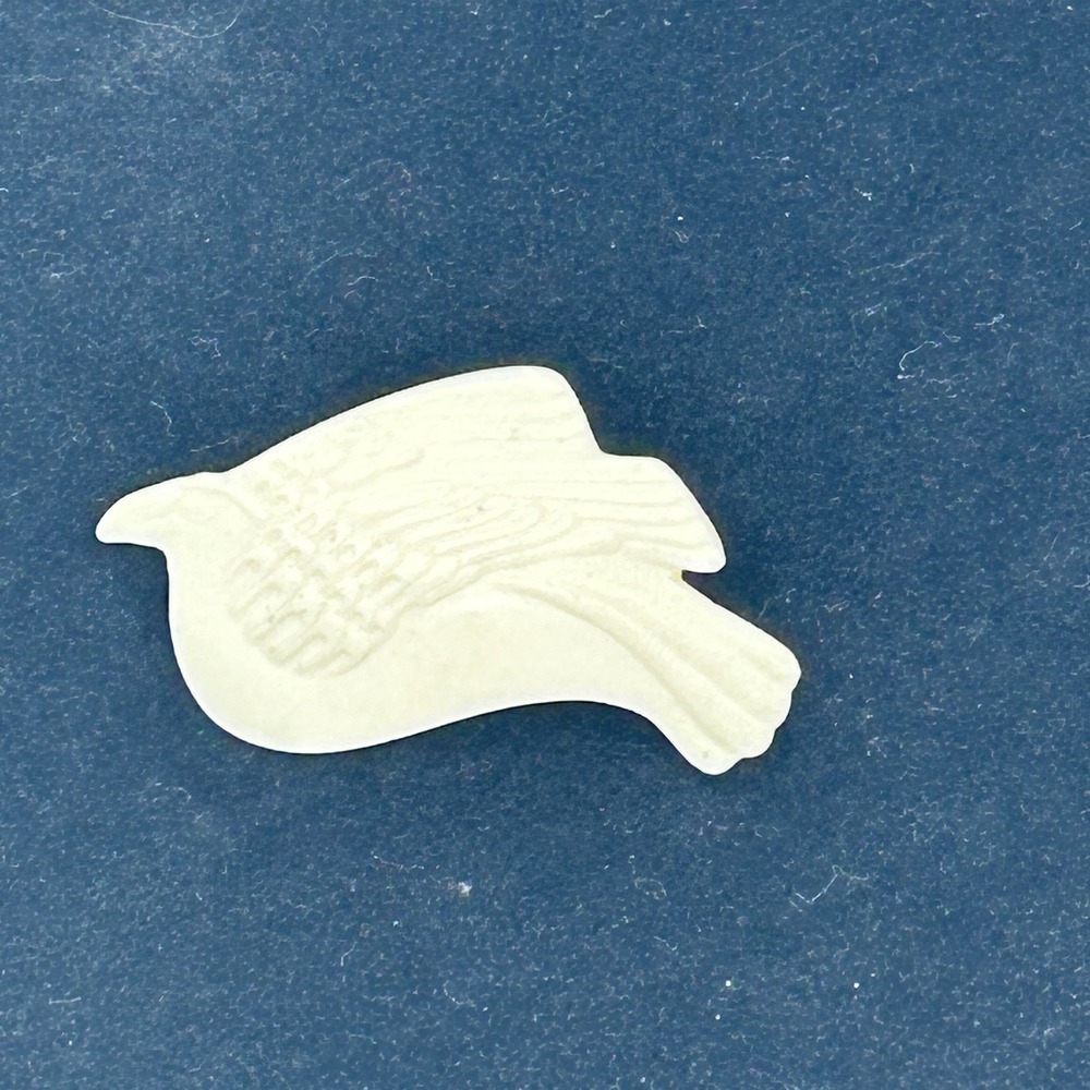 Vintage 1980s Laurel Burch‎ Snow Dove Bird Brooch Resin Art Pin American Artist